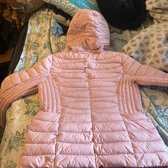 Brand new pink puffer coat - Picture 3 of 3